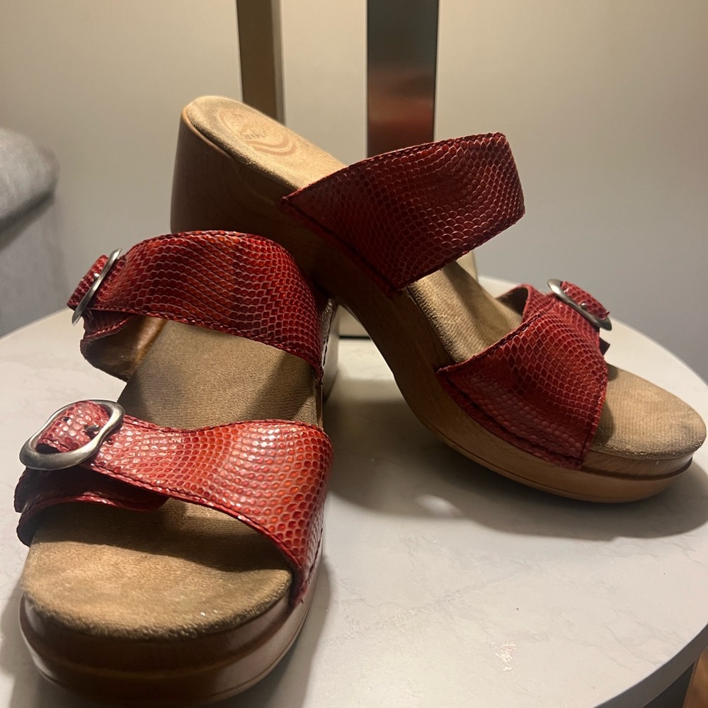Dansko Red Textured Women's Sandals size 40